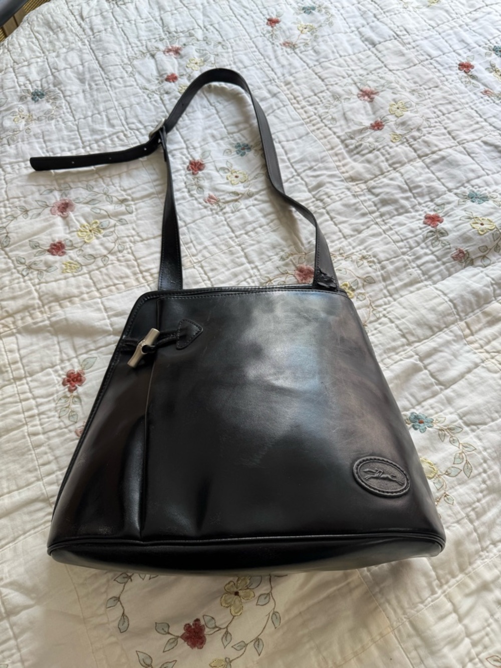 Longchamp Roseau vintage leather shoulder bag.
